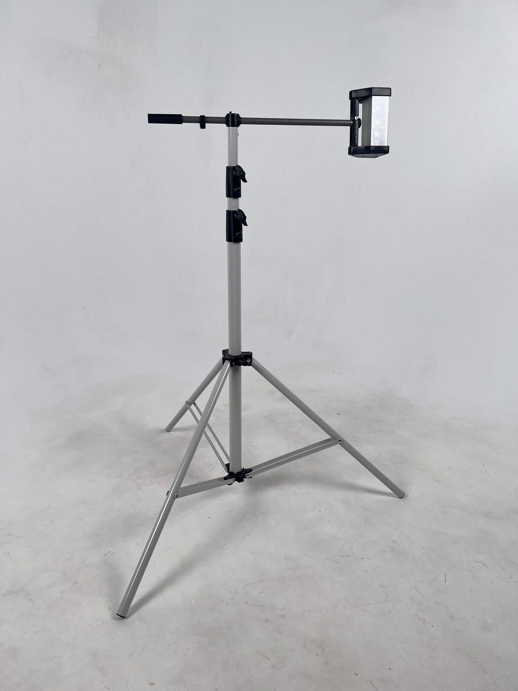 CORNER PROFI Штатив Т2815 (арт. TRPD-002)